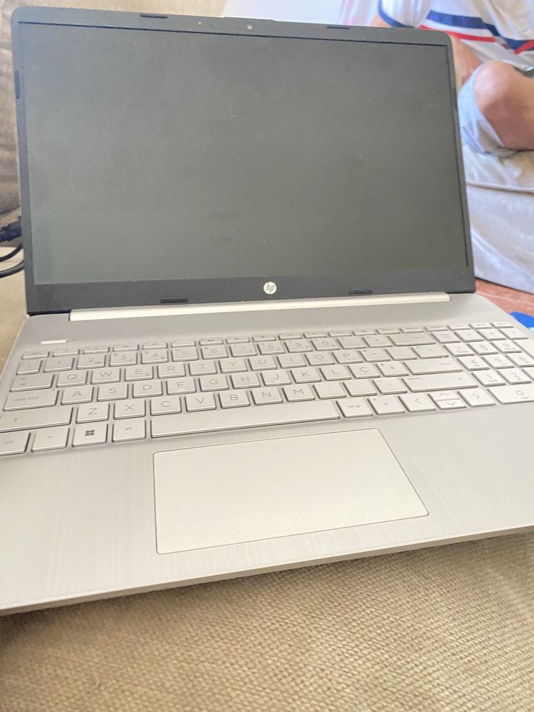 Portátil HP Laptop 15s-eq2088np 15.6" Prateado Natural