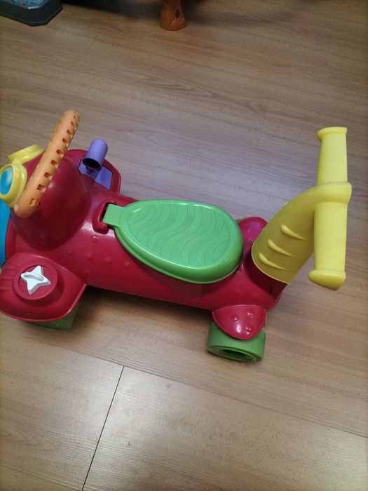 Carro de brincar primeiros passos