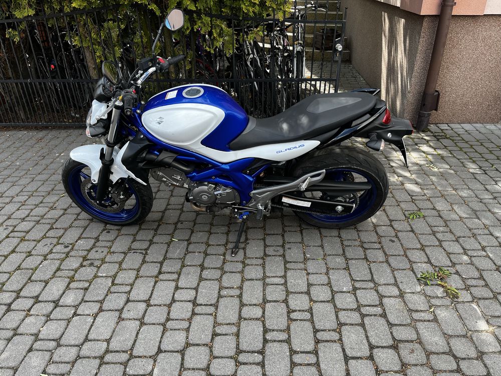 Suzuki SVF 650 Gladius