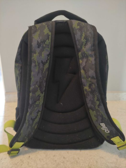 Plecak szkolny trzykomorowy