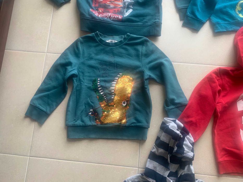 5x Hoodies | Sweatshirt | Camisolas de Rapaz - 5/6 anos - Lote