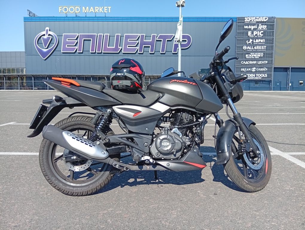 Мотоцикл Bajaj Pulsar 180 DTS-i