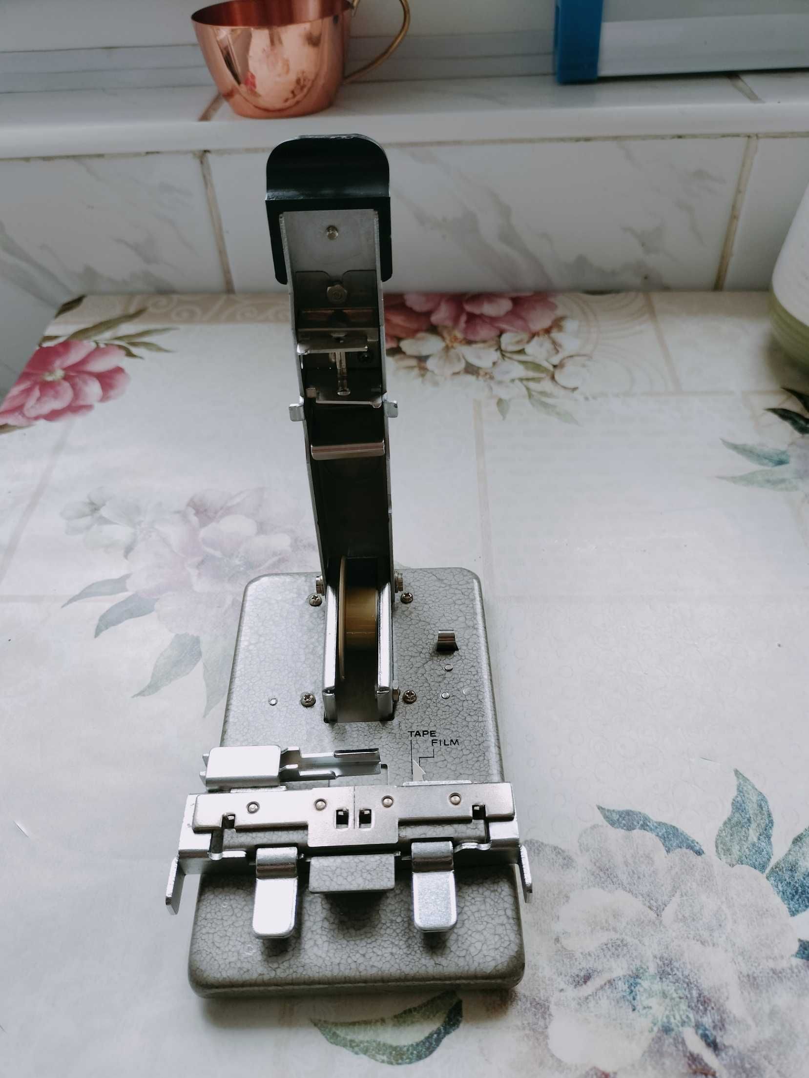 Sklejarka do filmów 8 mm Fujica