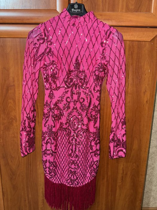 Святкова сукня в паєтках PLT (розмір xs)