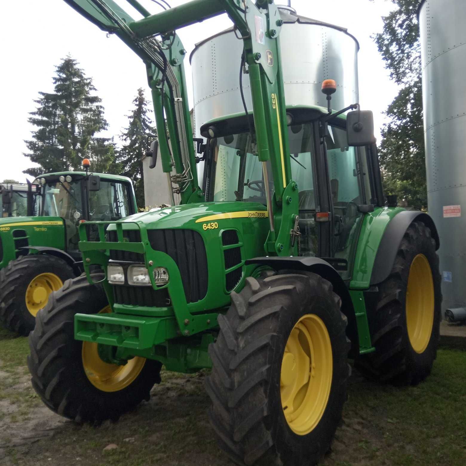 John Deere 6430 z ładowaczem