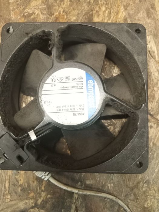 Продам вентиляторы 220вольт