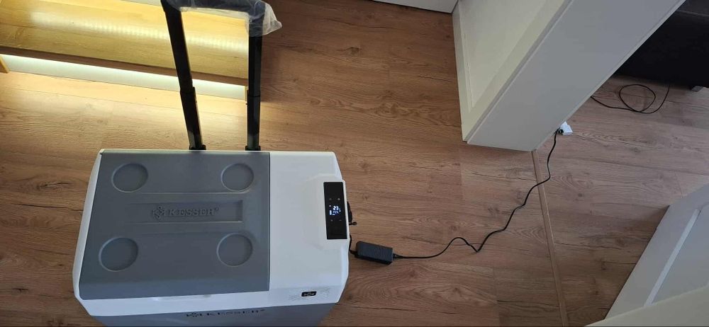 Lodówka zamrażarka samochodowa podróżna