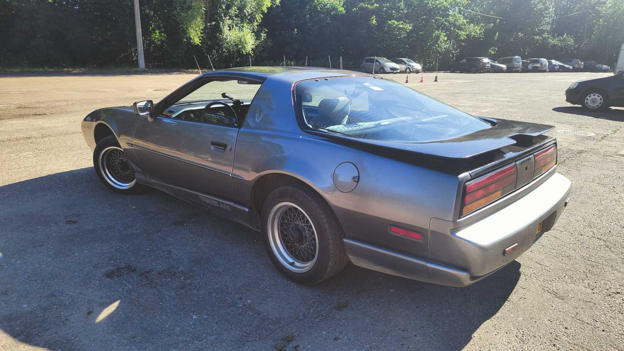 pontiac firebird trans-am, V8