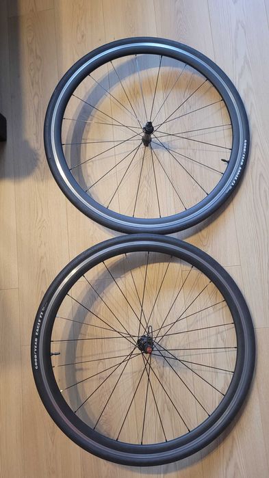 Koła szosowe DT Swiss RR511 DT 350 Sapim CX Ray