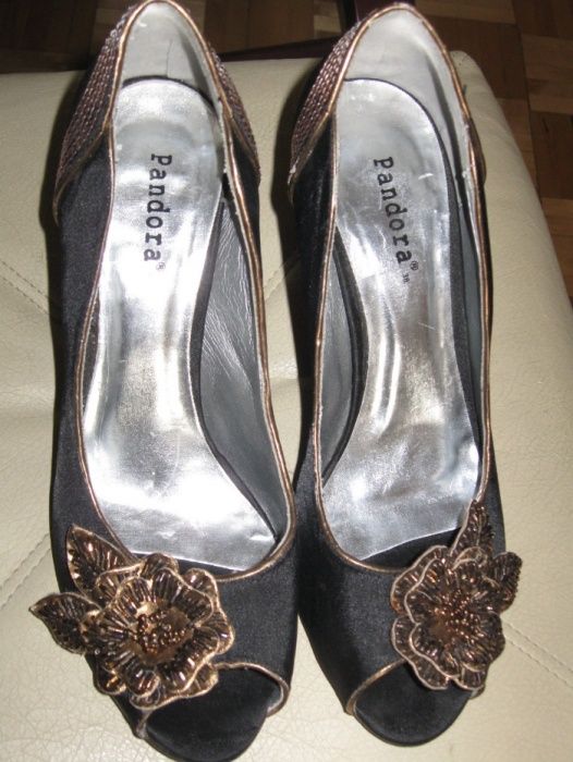 Buty PANDORA bardzo eleganckie szpilki rozm.38