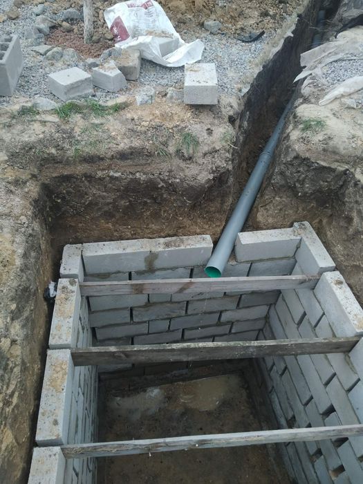 Ручная чистка сливных ям. Септик.Илосос. Выкачка. Ассенизатор. Яма.