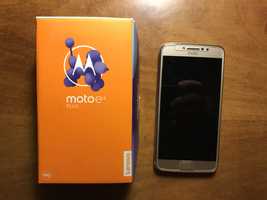 Продам телефон Motorola Moto e4plus