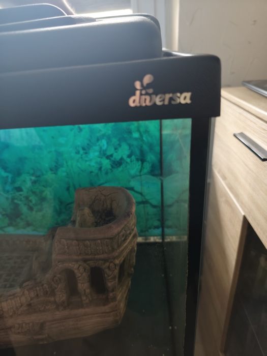 Sprzedam pokrywę do akwarium Diverse