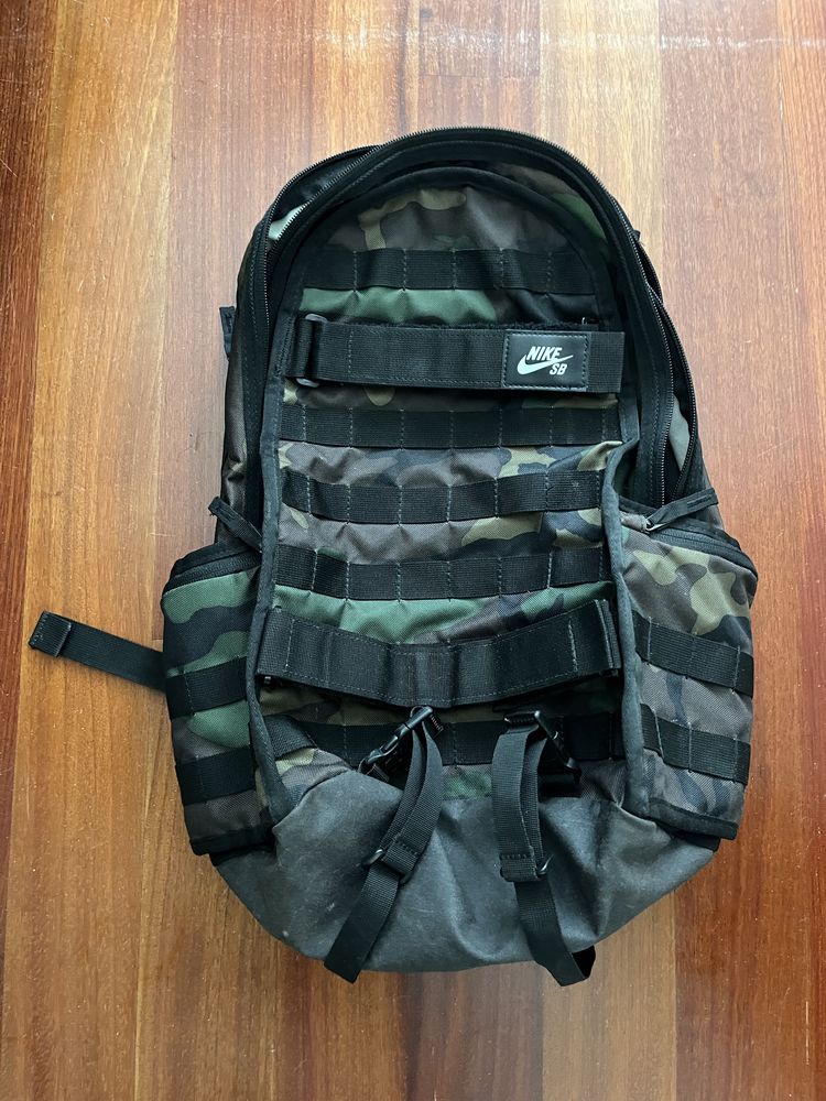 Nike SB Mochila RPM Aop 26L