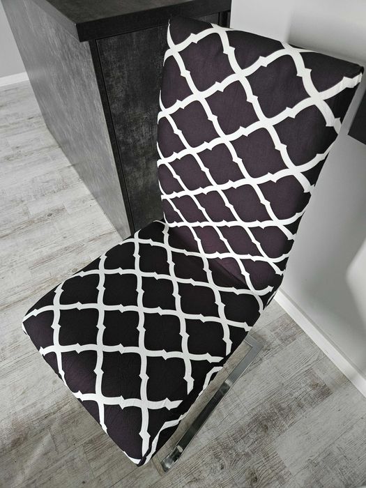 Pokrowce na krzesła wzór biało czarne elastyczne uniwersalne 4 sztuki