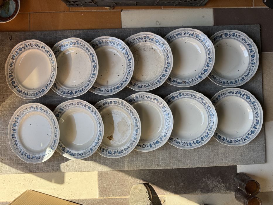 Lote de 120 peças de louças antigas: sacavem; coimbra; sado