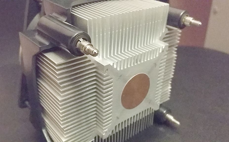 wentylator z radiatorem AVC z miedzianym rdzeniem