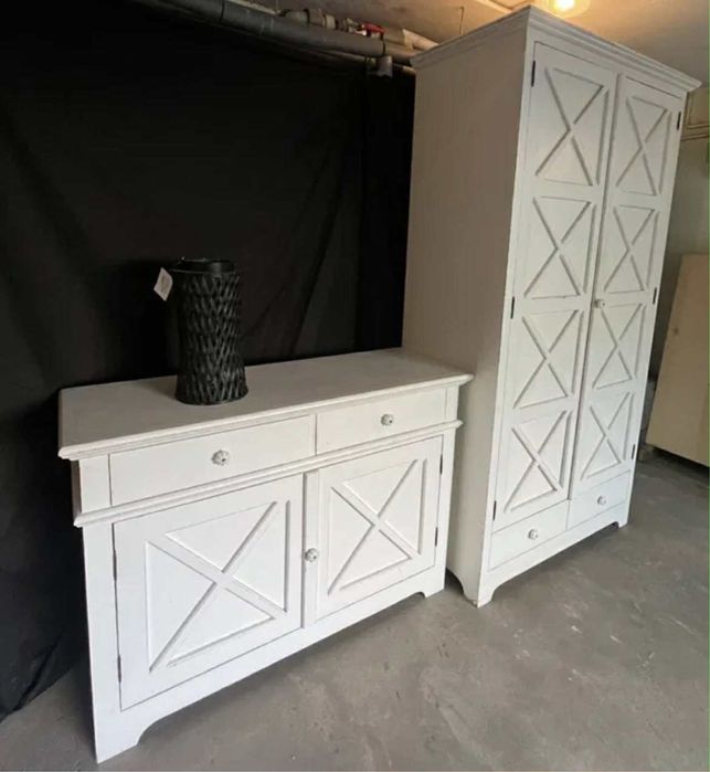 Szafa i komoda z drewna