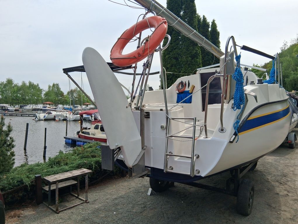 Sprzedam jacht Tes 678 BT