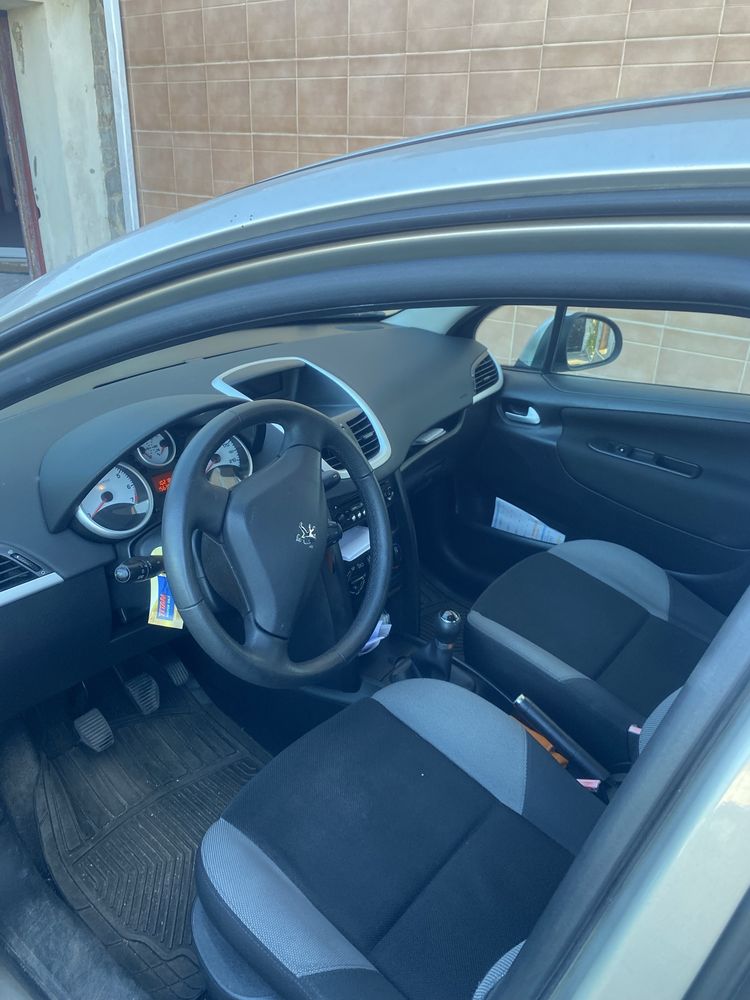 Peugeot 207 1.4i 16v
