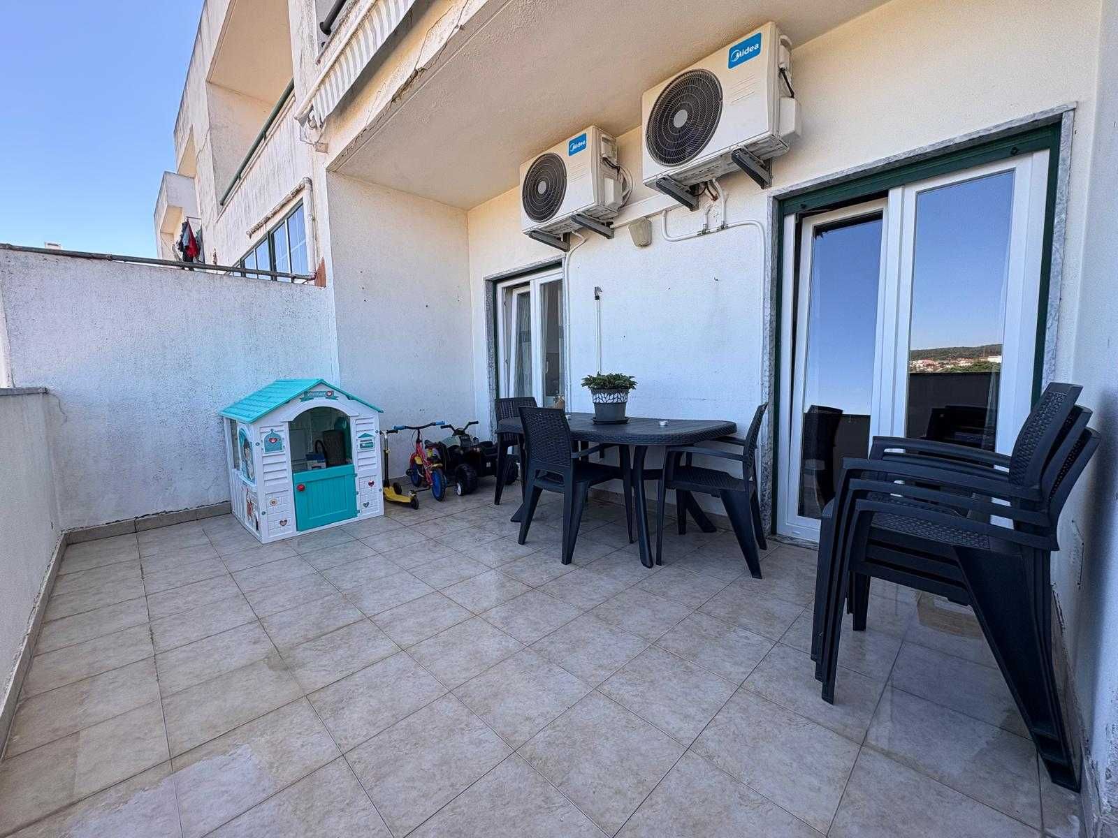 Apartamento T3 Luminoso com Terraço e Churrasqueira – 1.º Andar