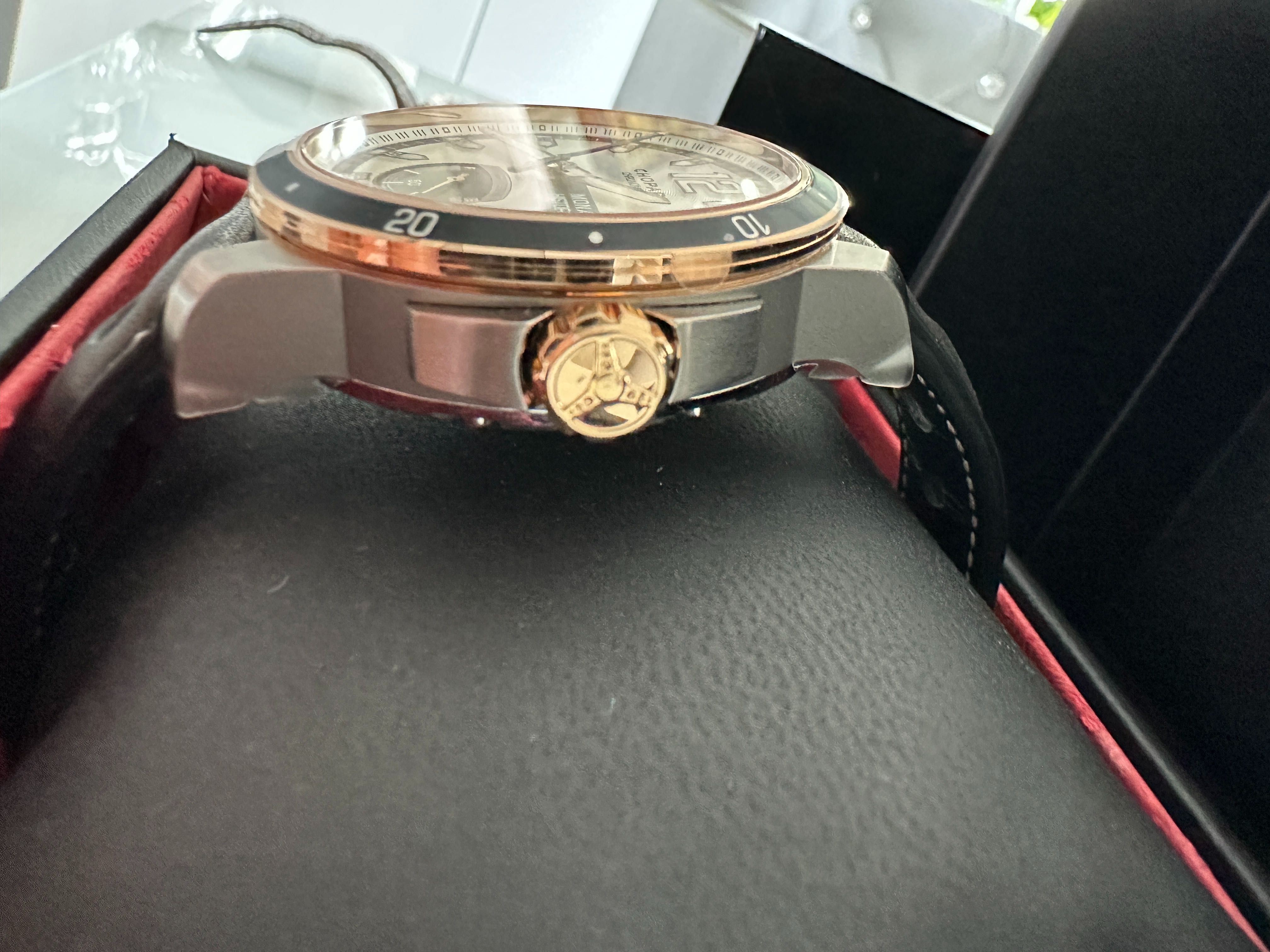 NOWY Chopard Grand Prix de Monaco Historique Złoto /Tytan 44,5 mm