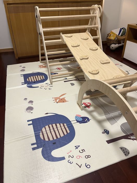 Ginásio Montessori 3 em 1 — Escalada, Escorrega e Triângulo de Pikler