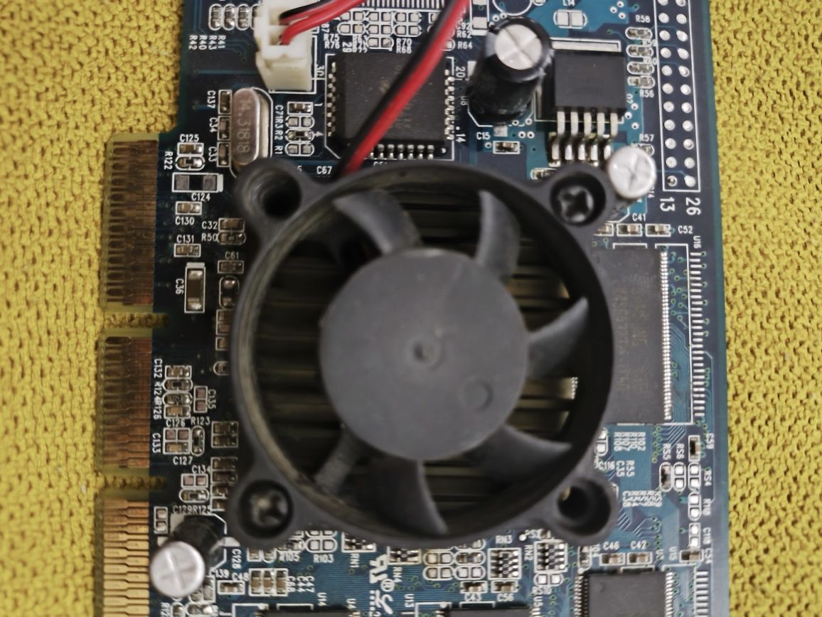 Видеокарта GeForce2 MX-400 32Mb SDR работоспособность неизвестна раньш