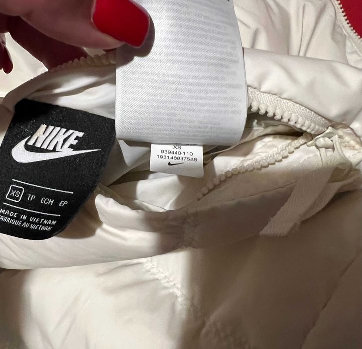Двосторонній натуральний пуховик куртка NIKE р.XS/S ідеальний стан