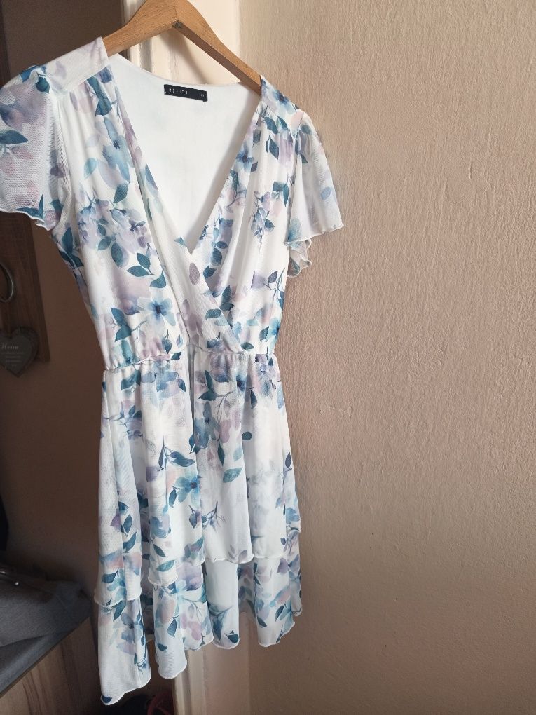 Zwiewna sukienka XS mohito