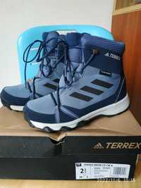 Зимние ботинки Adidas Terrex Snow CP CW К, US 2,2 стелька 22,3 см