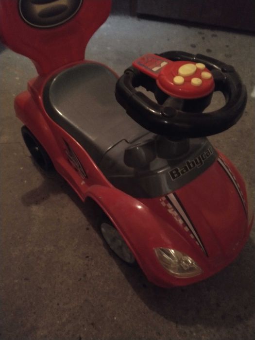 Jeździk samochodzik