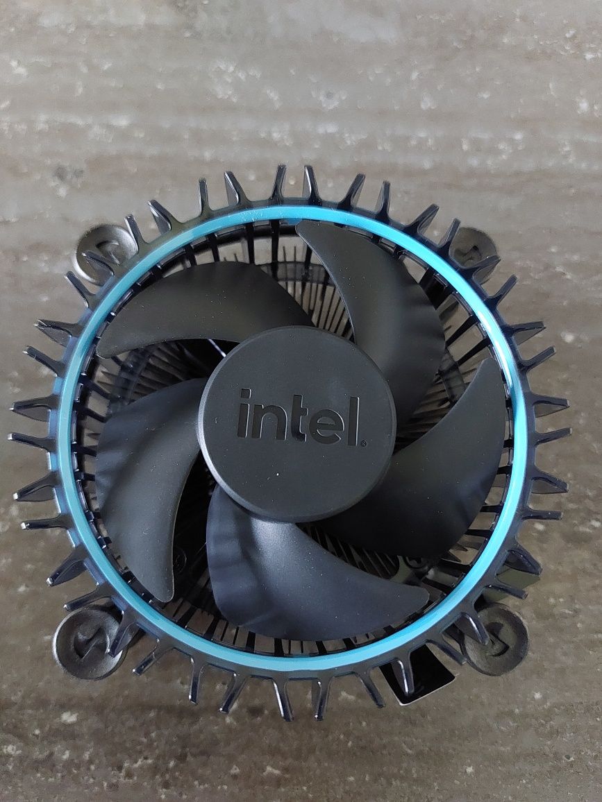 Procesor Intel Core i5-12400F + chłodzenie BOX + pasta