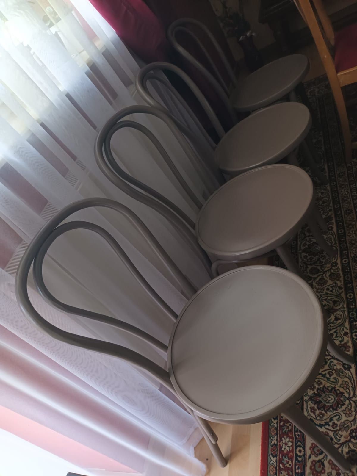 Stolik z krzesłami krzesła typu Thonet