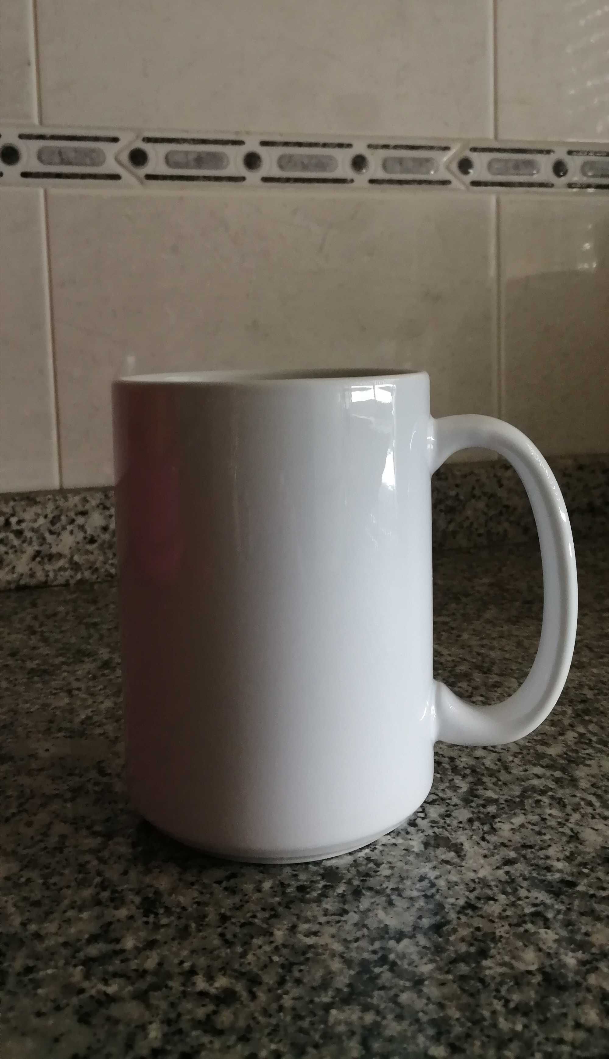 Caneca com mensagem divertida "nice butt"