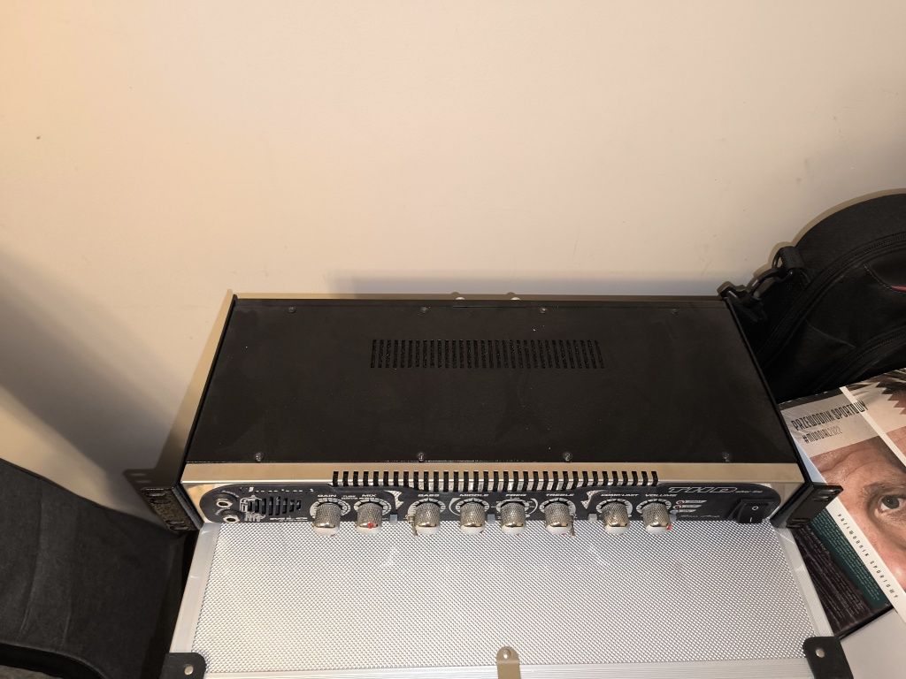 Wzmacniacz basowy Taurus THD 450T plus case