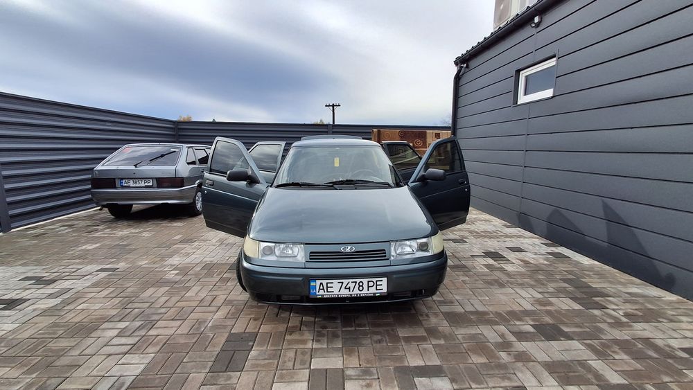 Продам власний автомобіль ВАЗ 211010