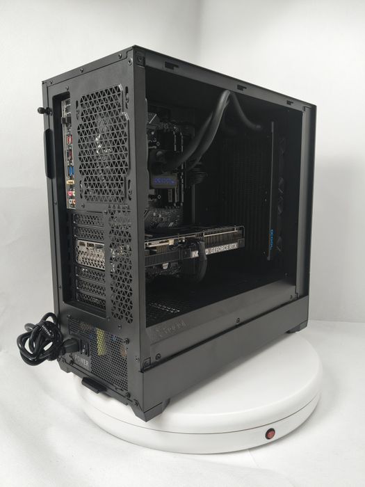 Komputer Gamingowy Ryzen 7 9800X3D,RTX 5070 Ti,32 GB,SSD,Win 11,USDT