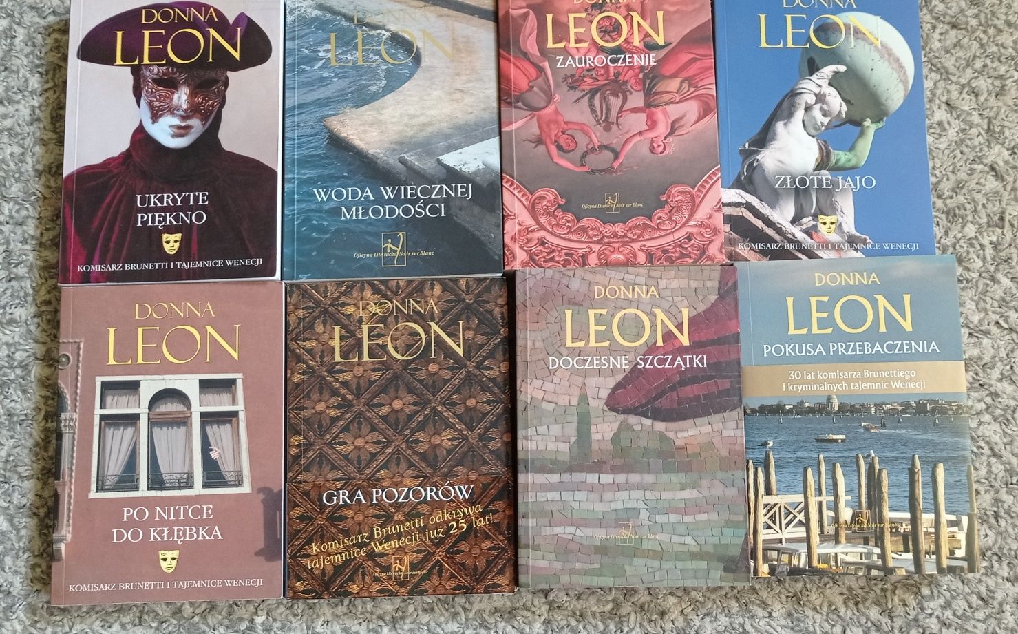 Donna Leon - seria książek