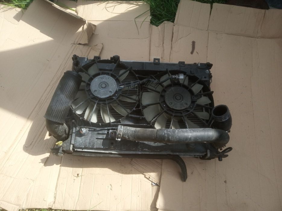 Lexus IS220d zestaw chłodnic chłodnice intercooler