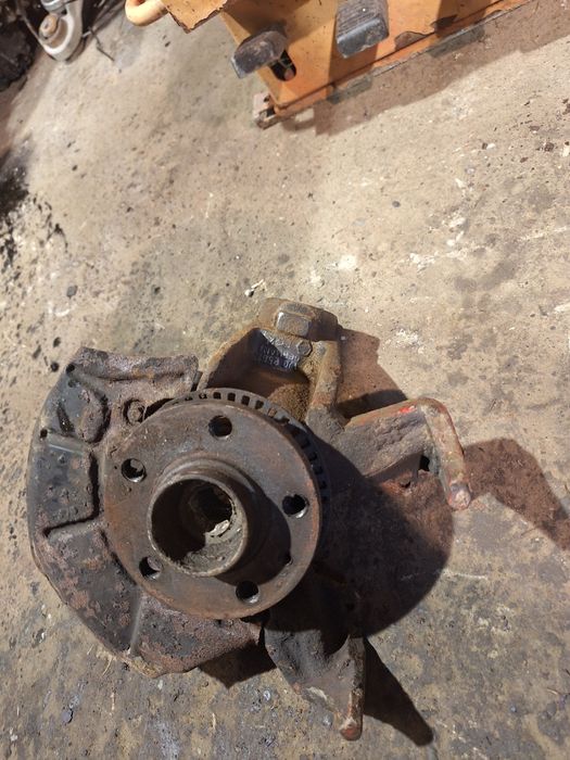 Zwrotnica prawa Audi a3 8l 1.6 1.8