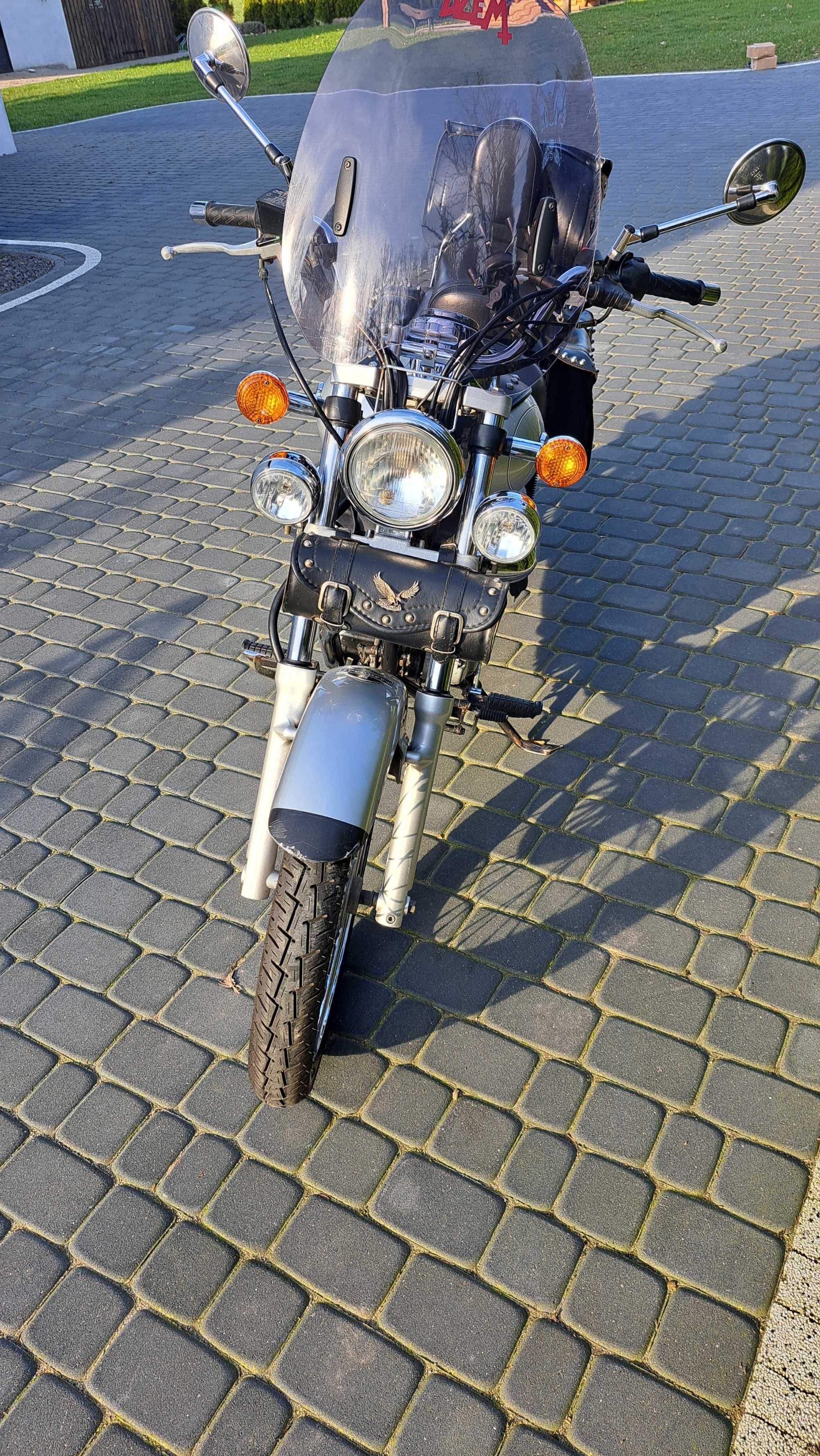 Suzuki Intruder 125