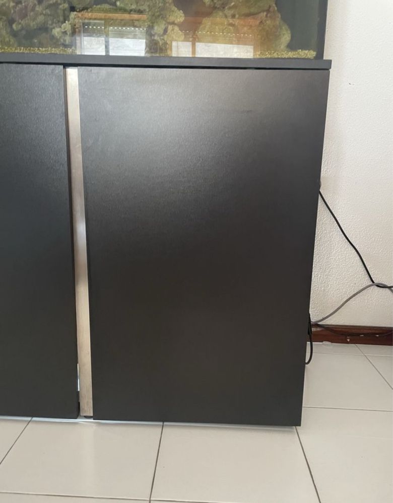 Aquario agua salgada + sump + tubagens + mó