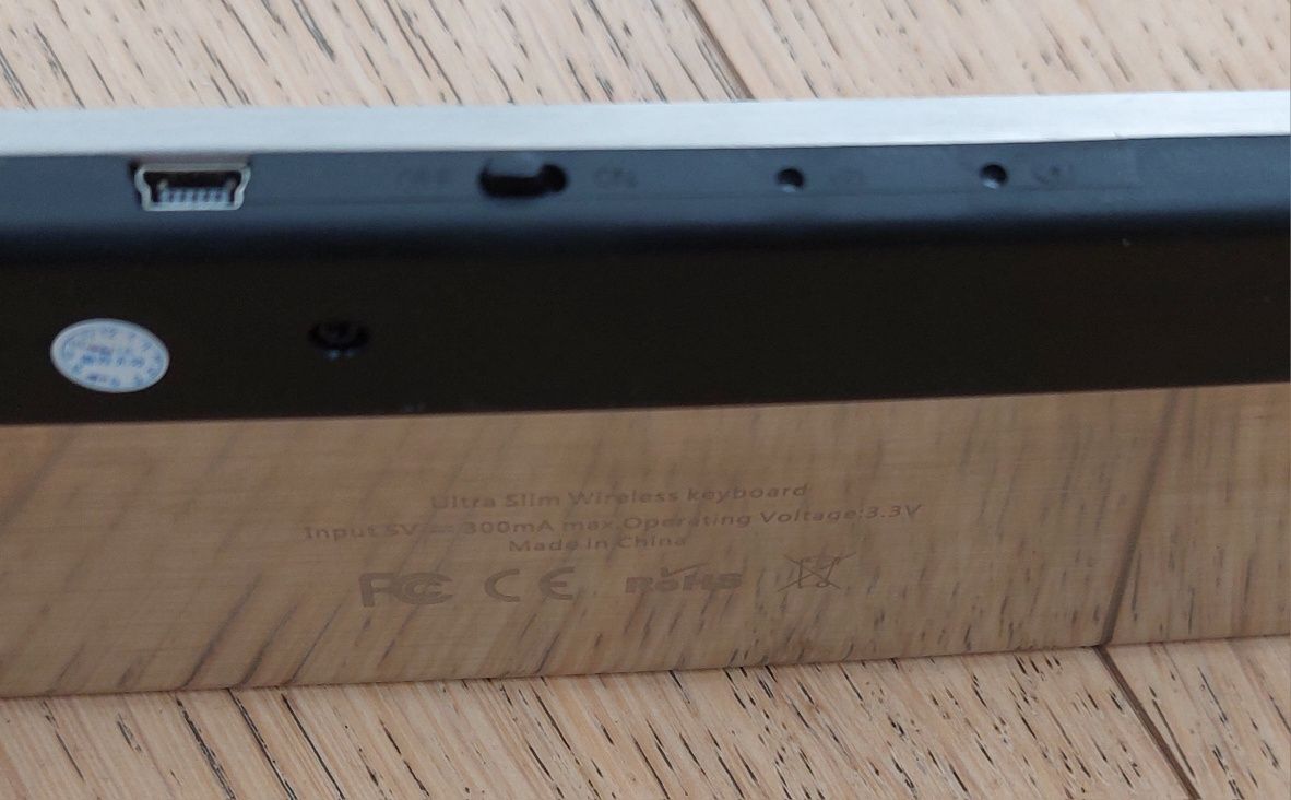 Беспроводная клавиатура Rii mini K12 с тачпадом.