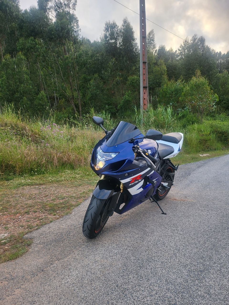 Suzuki gsxr 600  k 4