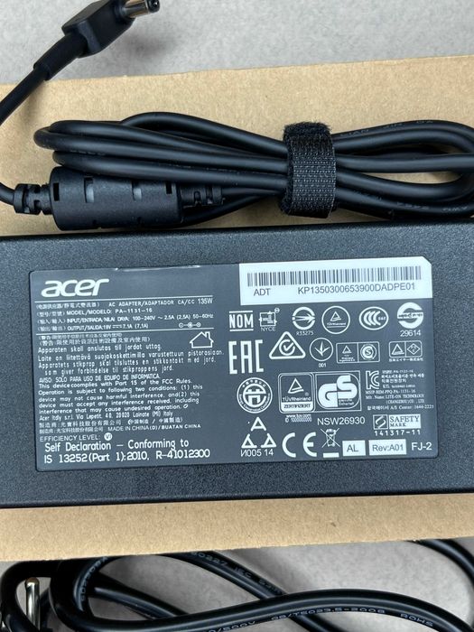 Зарядка блок живлення для Ноутбука Acer 19V 7.1A 135W DC 5.5-2.5mm