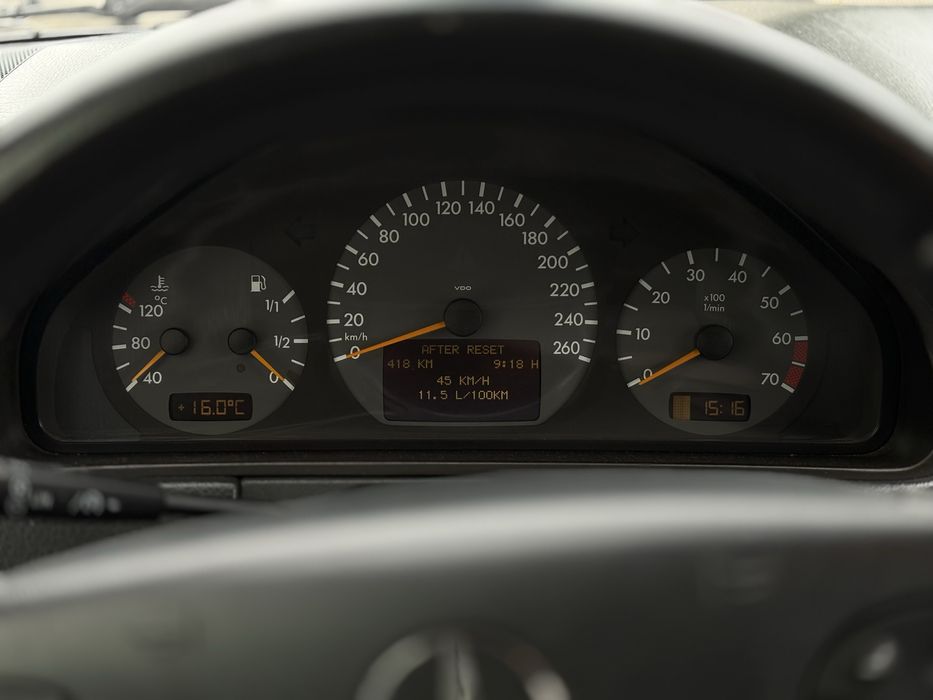 Mercedes-Benz W210 E320 4matic