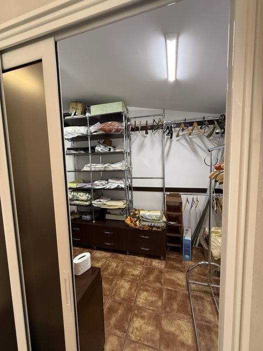 Продается двухуровневая квартира. Центр. Славянск.