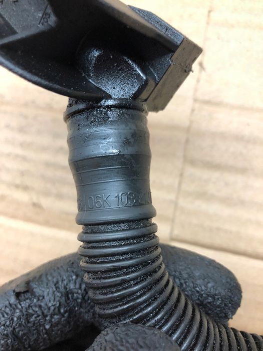 Golf VII S3 8V 2.0 Tfsi Rurka Odmy 06K103213B