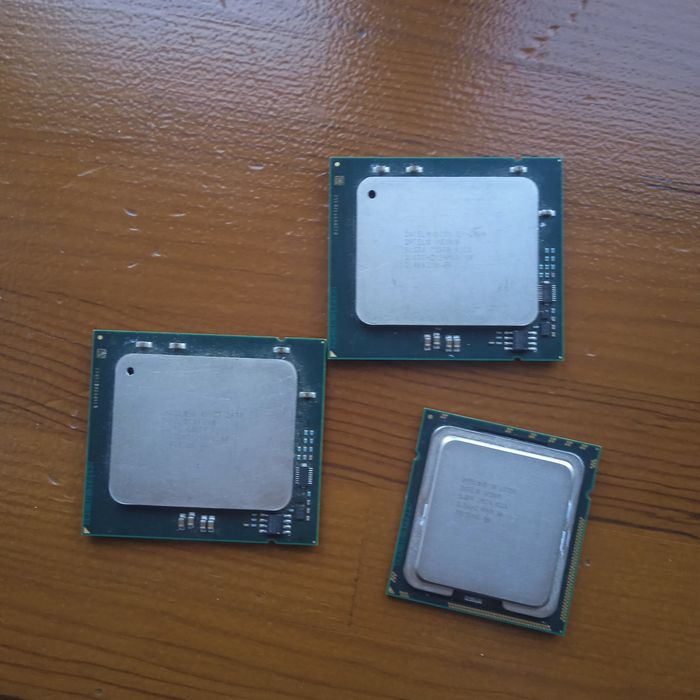 3 процесори intel Xeon